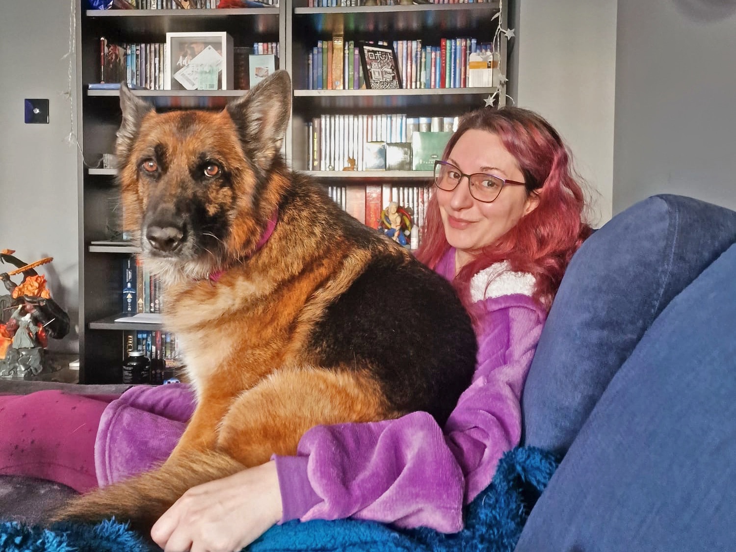 True Love and Loyalty: Retired Police Dog Becomes Lifeline for Owner with Chronic Illness